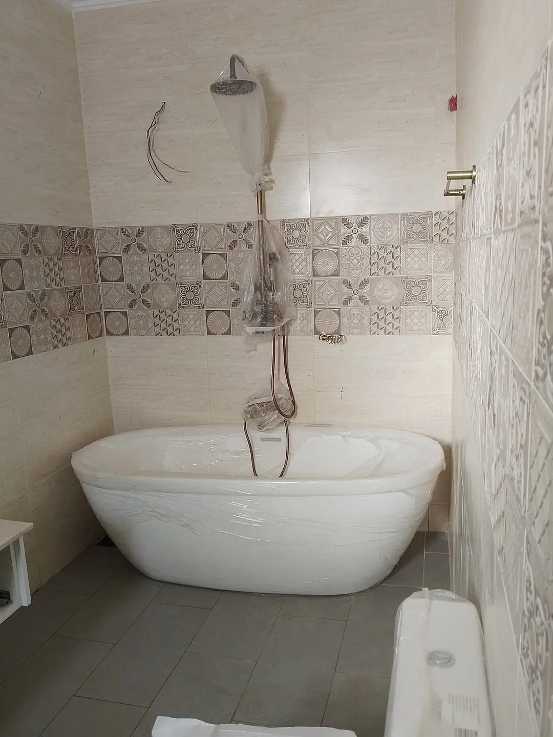 Freestanding bathtub rain shower installation Athi River